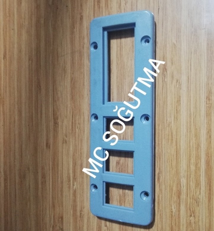 DİJİTAL PANO KUTUSU DÜZ ÜÇLÜ