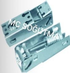 A0706000030 MENTEŞE DONDURUCU 4 DELİKLİ UĞUR 40LIK ORİJİNAL 1 ADET